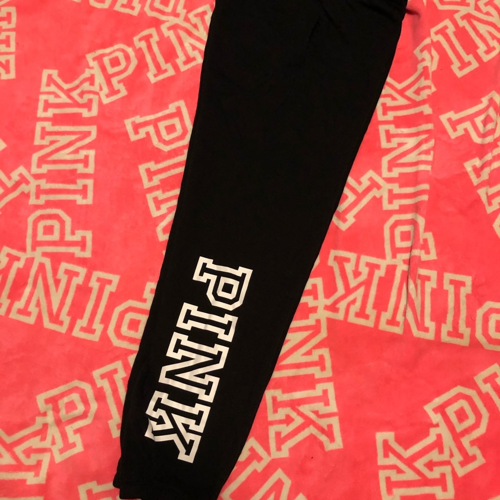 Vs pink campus sweats